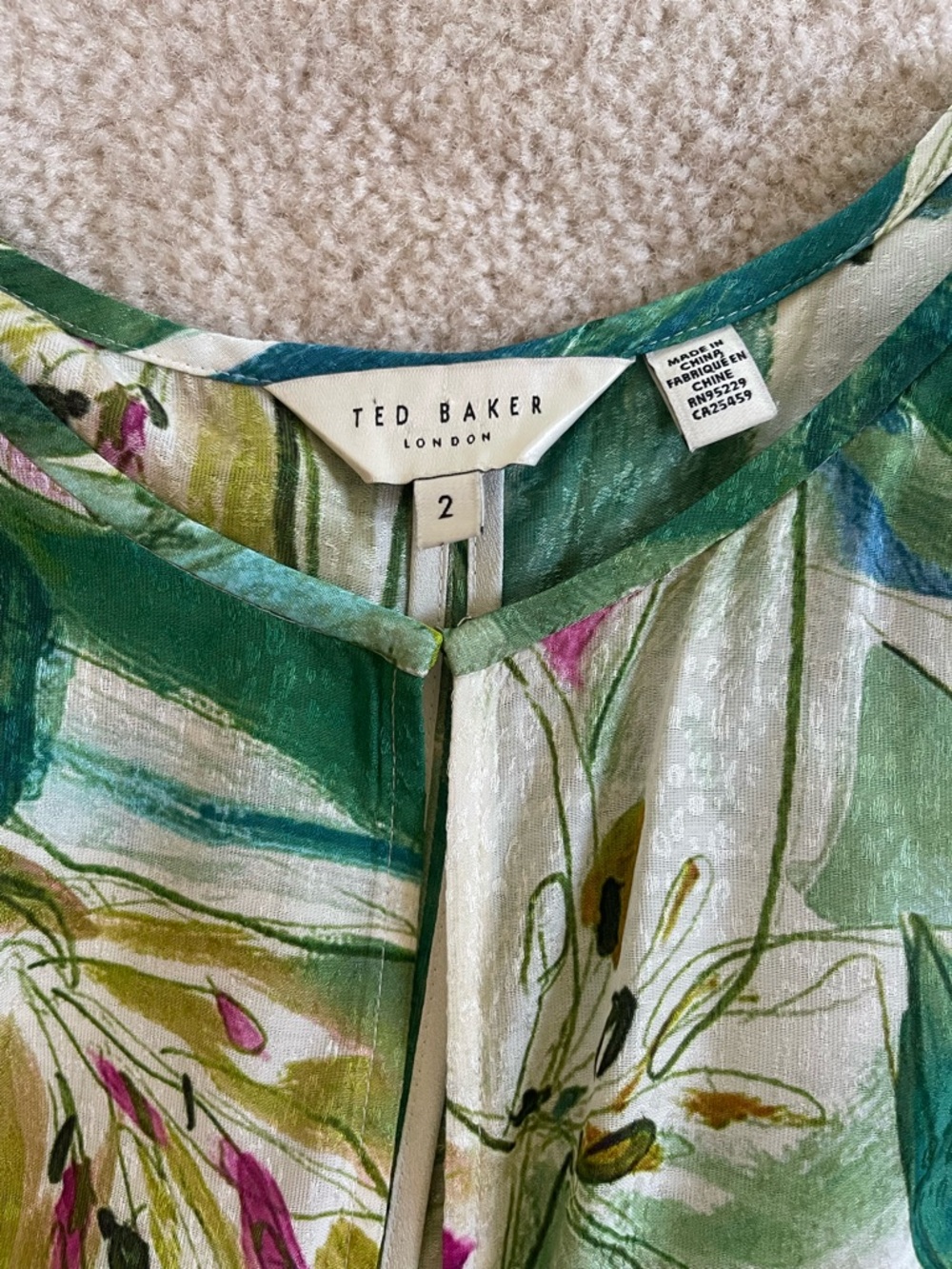 Gorgeous Ted Baker Green & Pink Floral Keyhole Jumpsuit - Picture 3 of 7